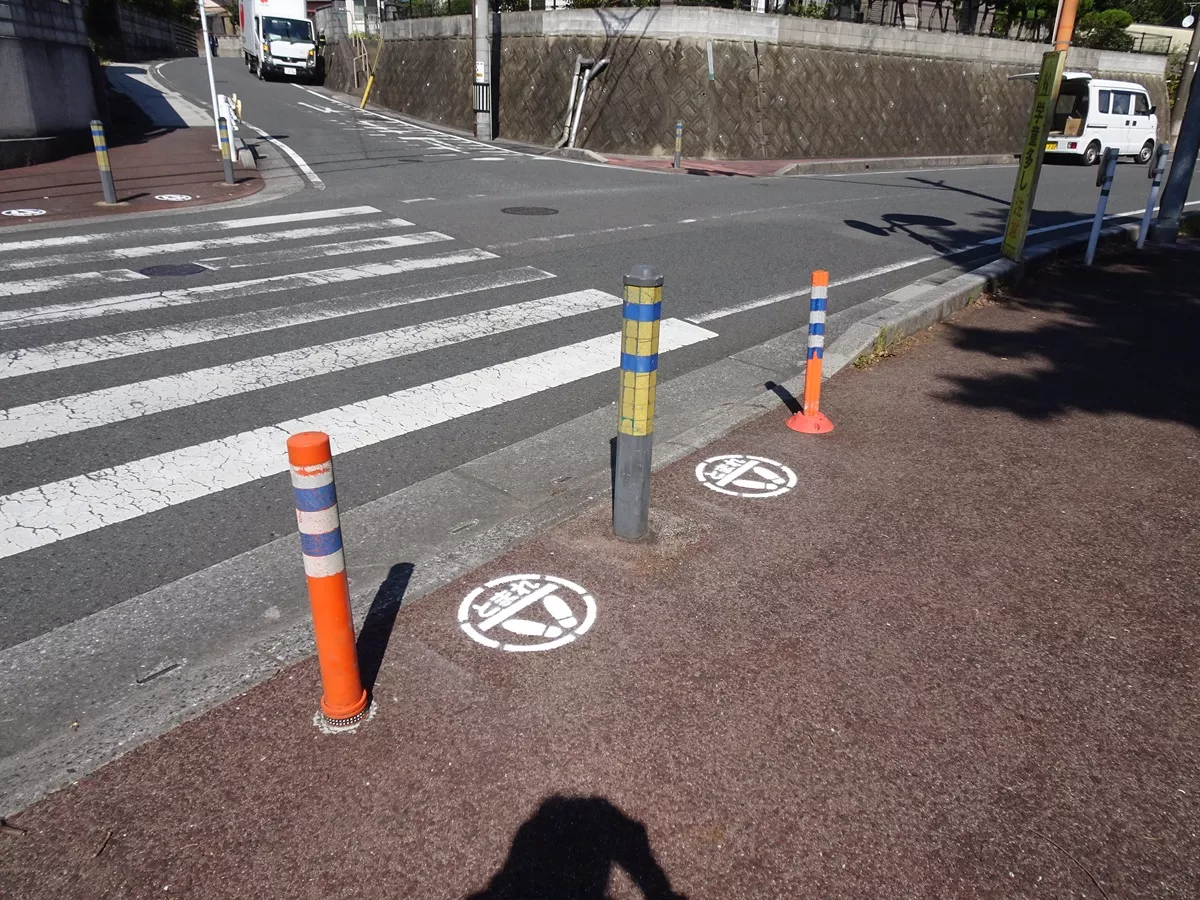 横断歩道西側側更新後の様子